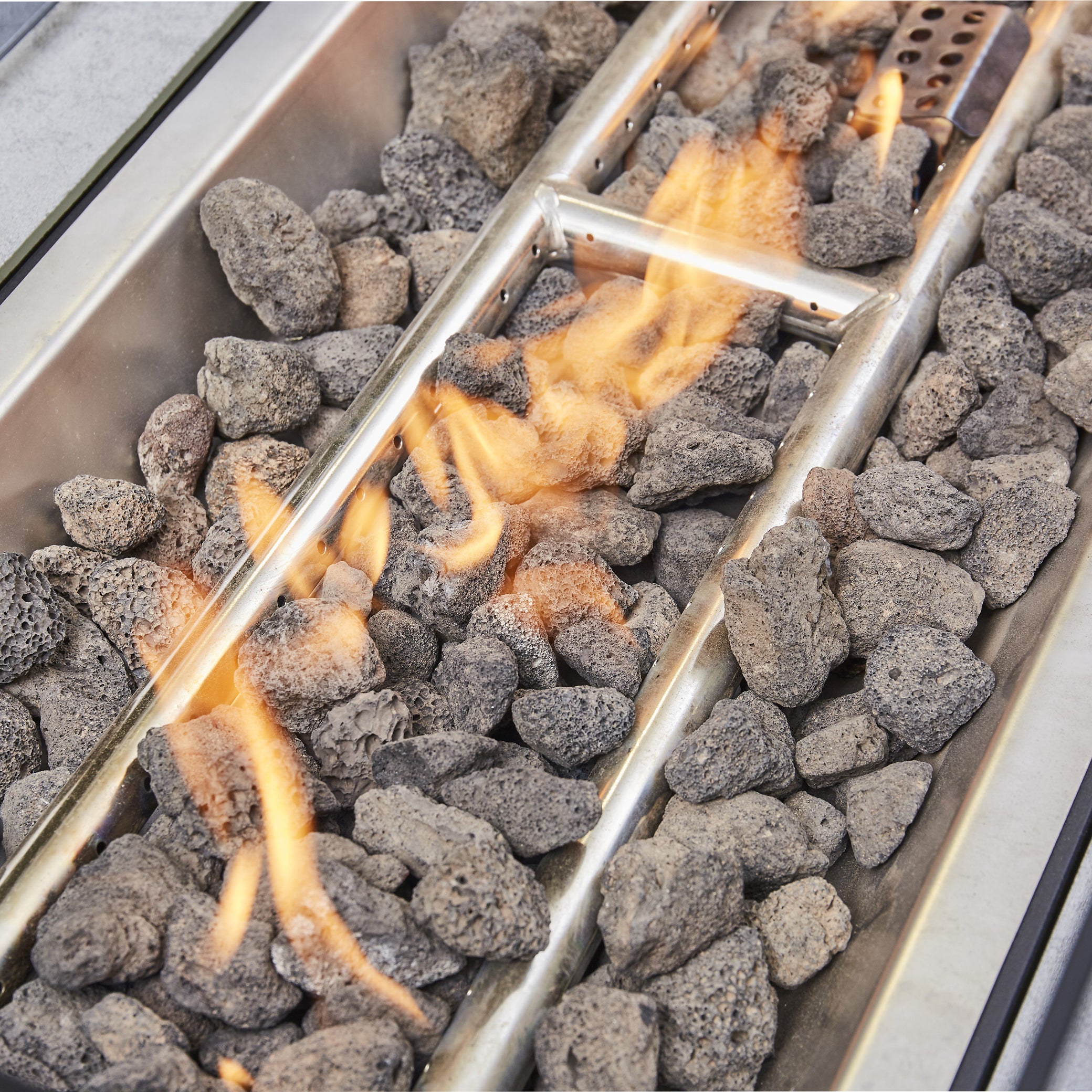 Outdoor - The  Rising Firepit Dining Set in Grey