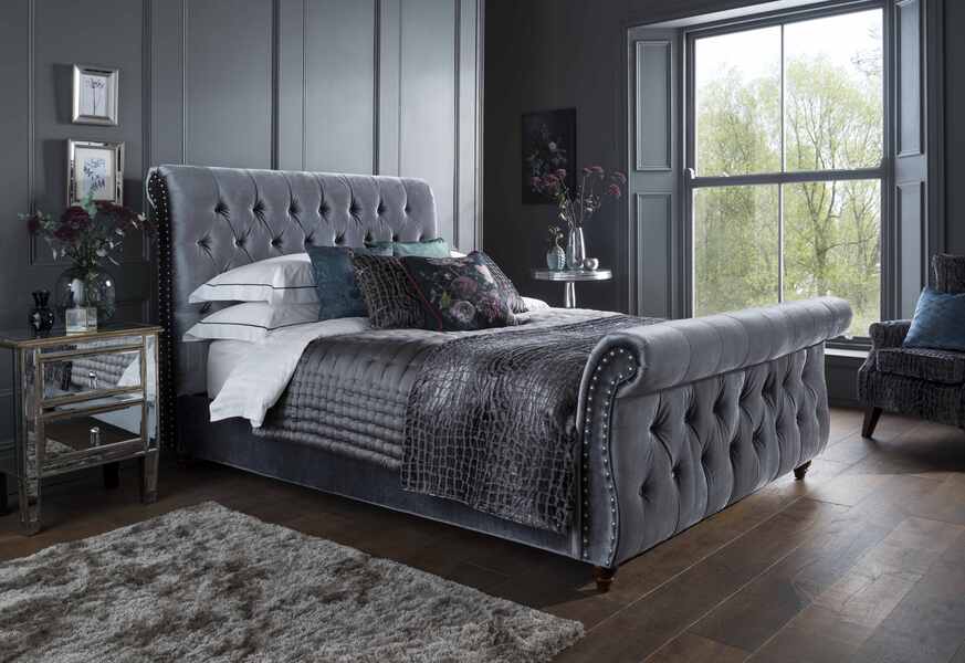 Stylish Montana Roll Back Bed With Chesterfield Design - Available in Double and Kingsize