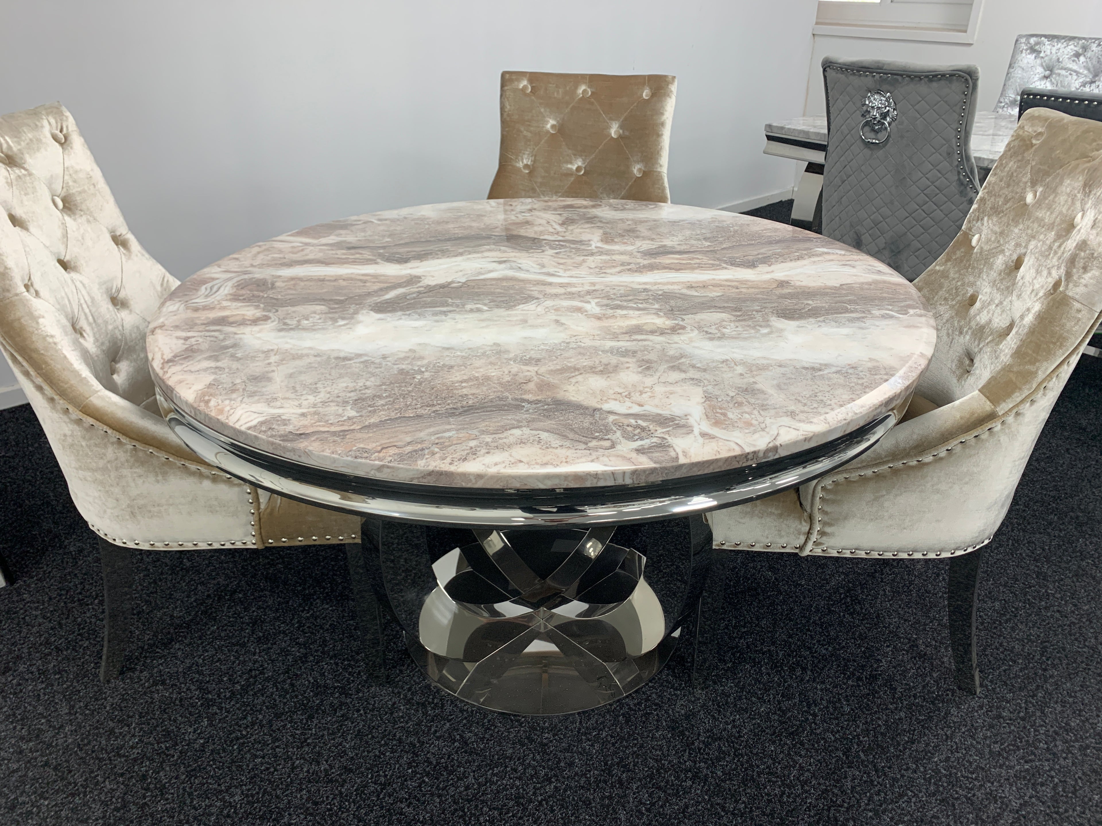 Lewis/Windsor/Chelsea Round Table