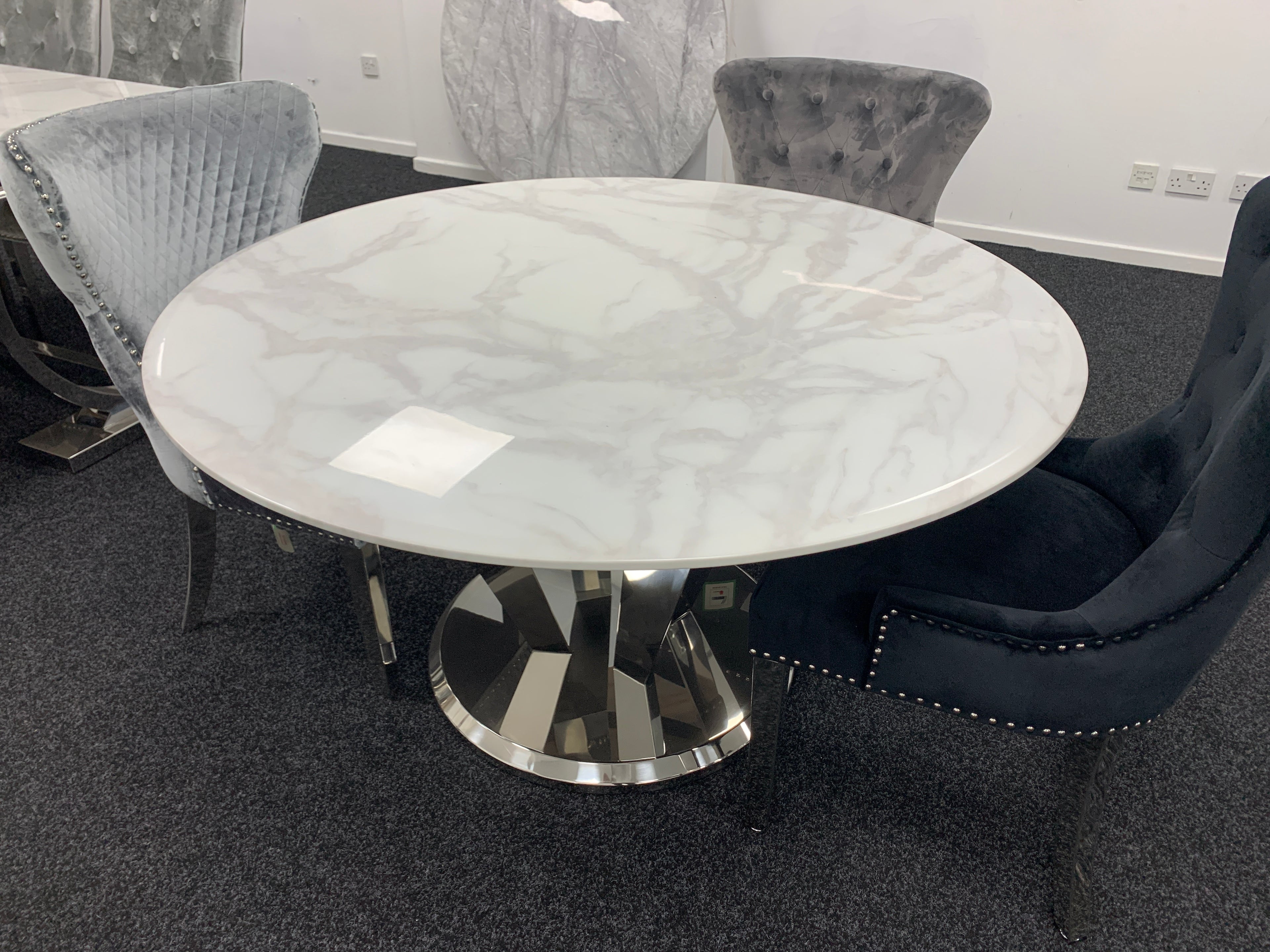 Lewis/Windsor/Chelsea Round Table