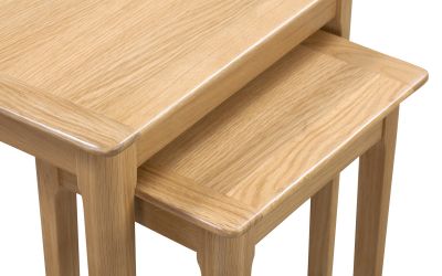 Cotswold Oak Nest of 2 Tables - 34cm D x 49cm W x 49cm H